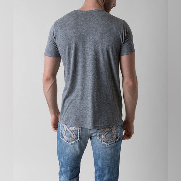 🎆 Riot Society Modern LA Elephant Graphic Festival Boho Gray Rayon Shirt Vintage - Picture 2 of 8